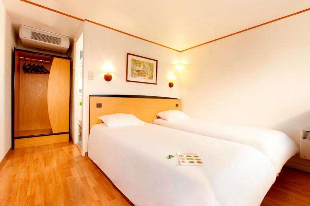 Hotel Campanile Clermont-Ferrand ~ Thiers Zimmer foto