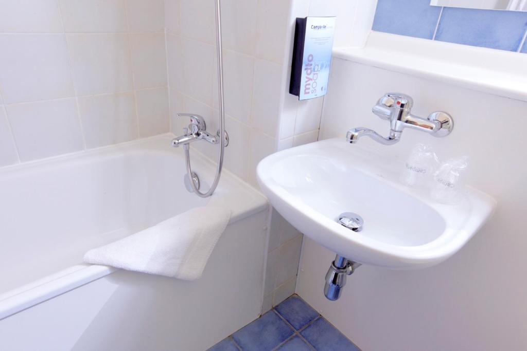 Hotel Campanile Clermont-Ferrand ~ Thiers Zimmer foto